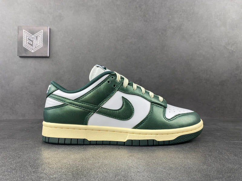 Nike Dunk Low Vintage Green