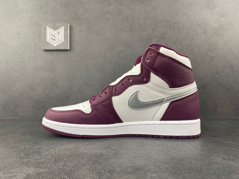 Nike Air Jordan 1 Retro High OG Bordeaux