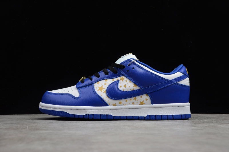 Nike SB Dunk Low - Supreme Stars Hyper Royal (2021)