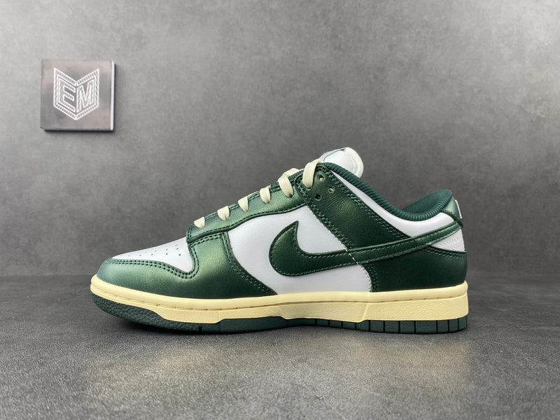 Nike Dunk Low Vintage Green