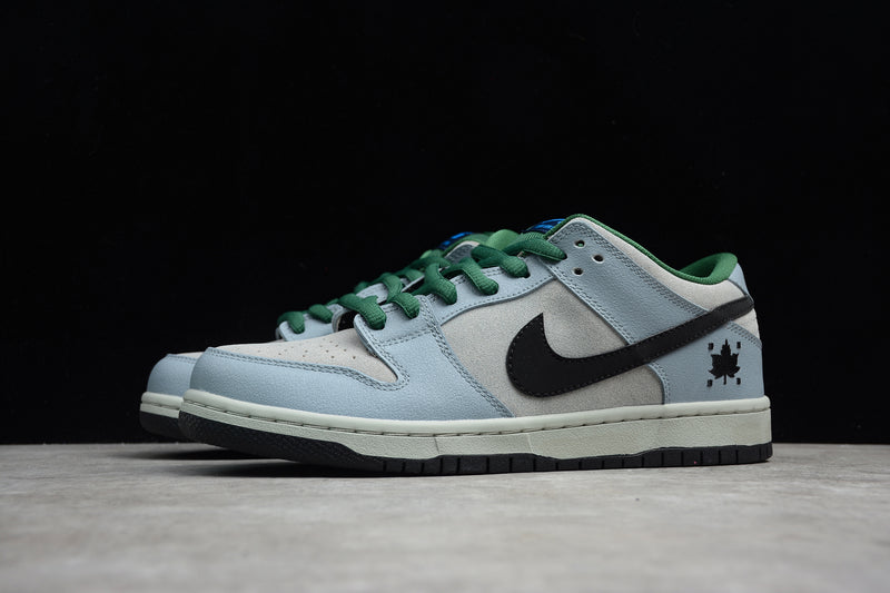 Nike Dunk SB Low Pro Maple Leaf