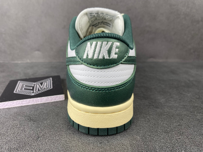 Nike Dunk Low Vintage Green