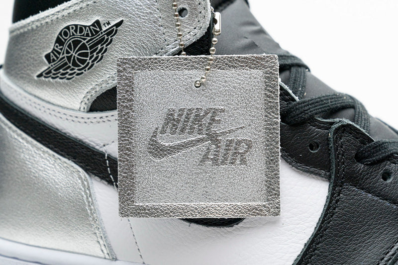 Nike  Air Jordan 1 High “Silver Toe”