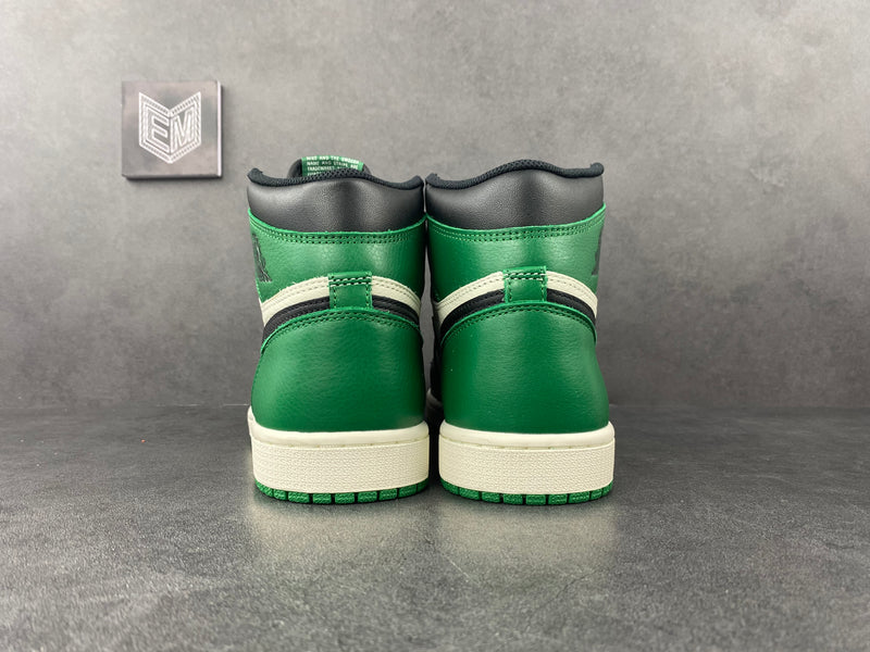 Nike Air Jordan 1 Retro High OG 'Pine Green'