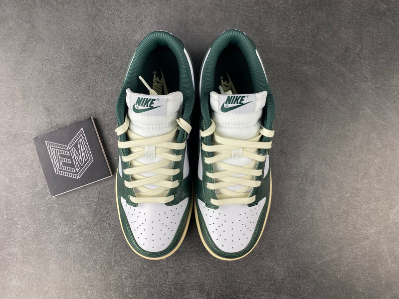 Nike Dunk Low Vintage Green