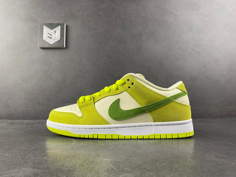 Nike SB Dunk Low Green Apple