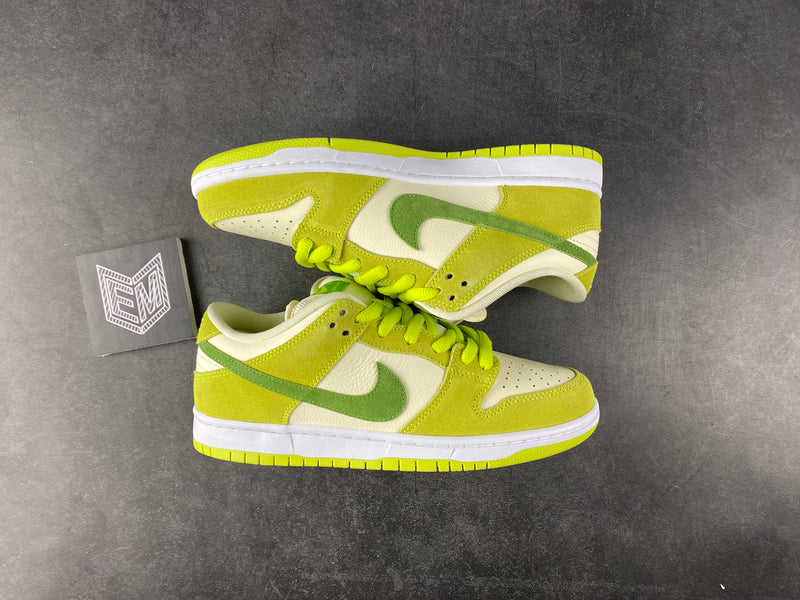 Nike SB Dunk Low Green Apple