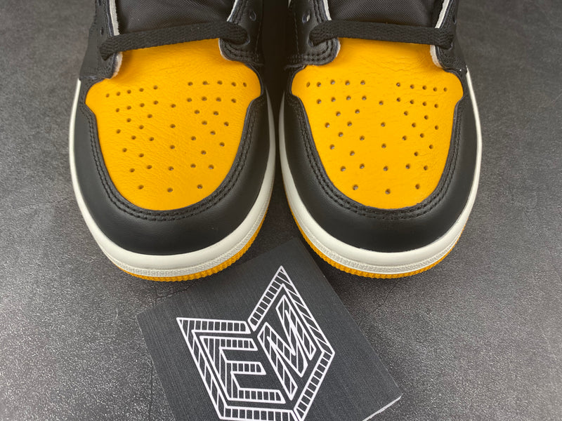 Nike Air Jordan 1 High OG Yellow Toe