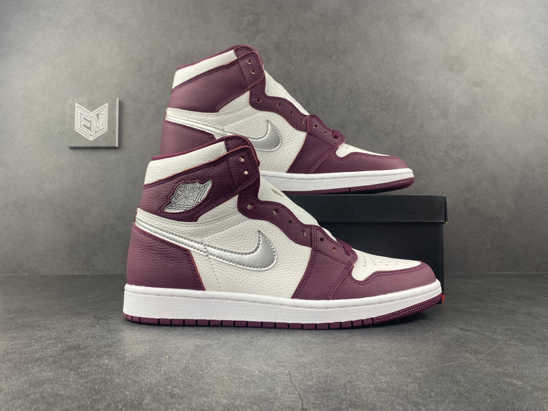 Nike Air Jordan 1 Retro High OG Bordeaux